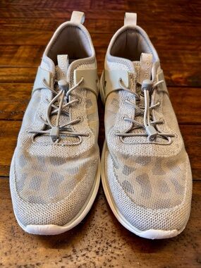 🫶 Vionic Amalia Mesh Bungee Grey Metallic Walking Women's Sneakers Shoes Size 9